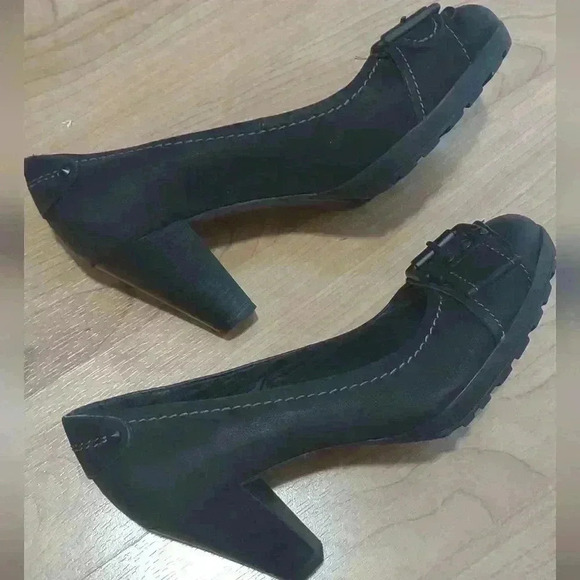 Must HAVE heels.. Black Marco Tozzi size 38 (7.5) nwot - Picture 5 of 10